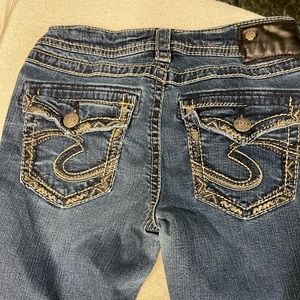 Silver(Aiko) Mid Slim Boot Jean. Women’s size 26W/31 L.